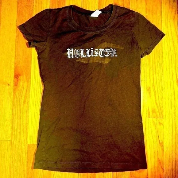 Hollister short sleeve Top with logo print in front - Picture 3 of 8